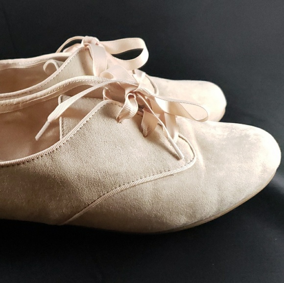 Aldo Suede Lace Up Shoes - Picture 2 of 6